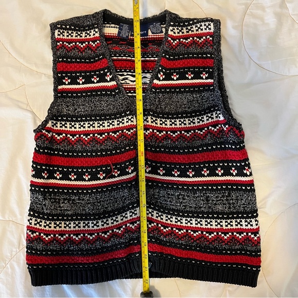Patterned Knit Vest - Picture 2 of 7